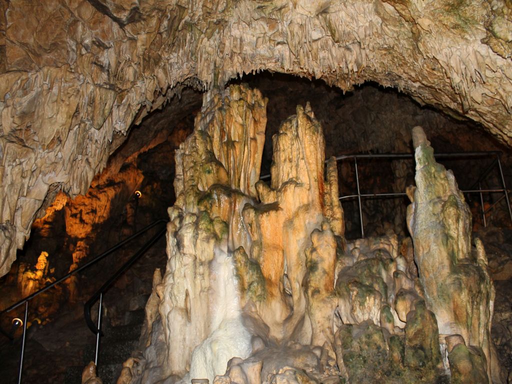 Kolbinger Höhle oberhalb Donautal