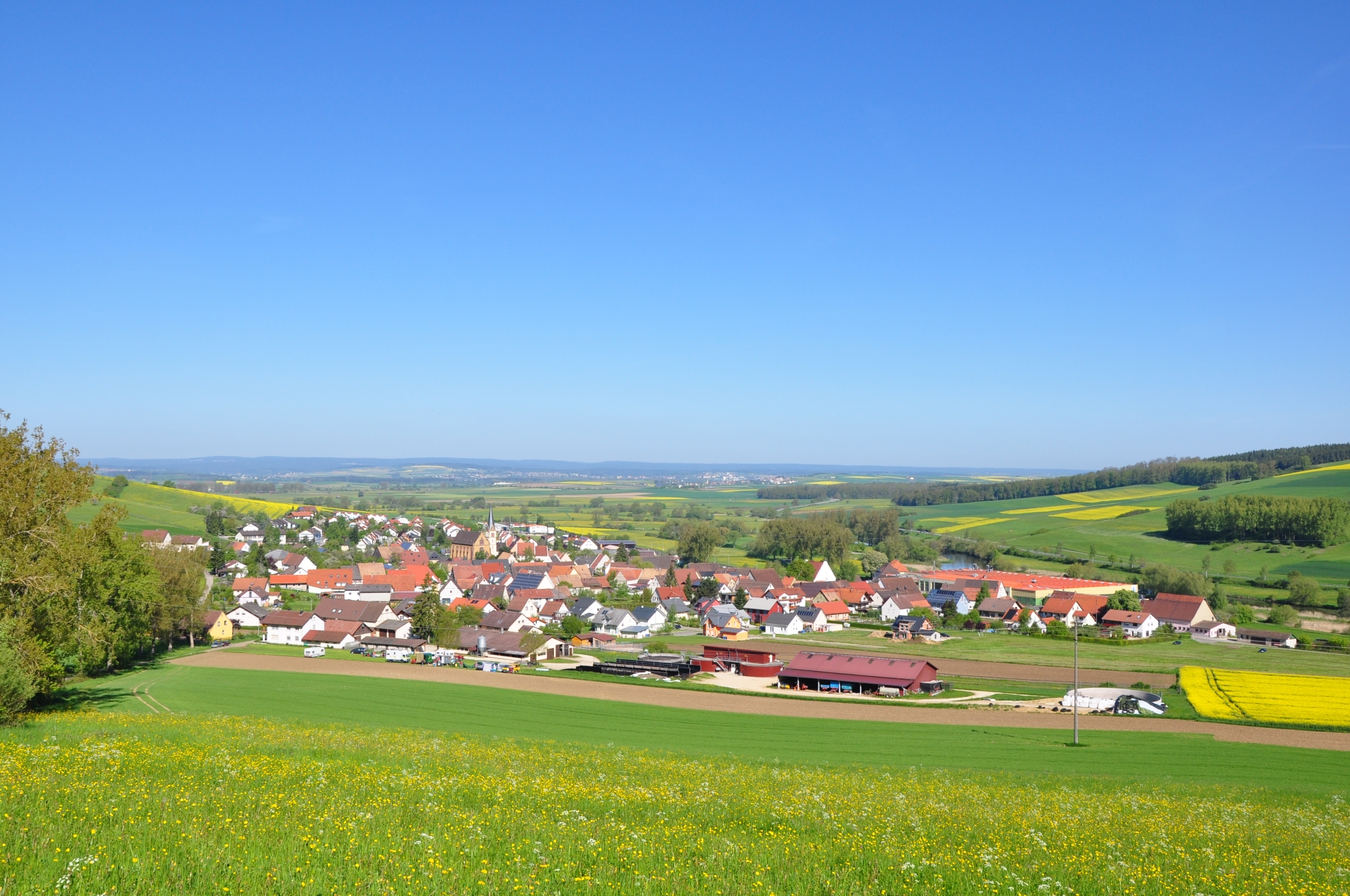 fhd_aussicht-auf-gutmadingen_bildquelle-donaubergland-gmbh-stadt-geisingen-fotograf_bogdan-dziuk-jpg