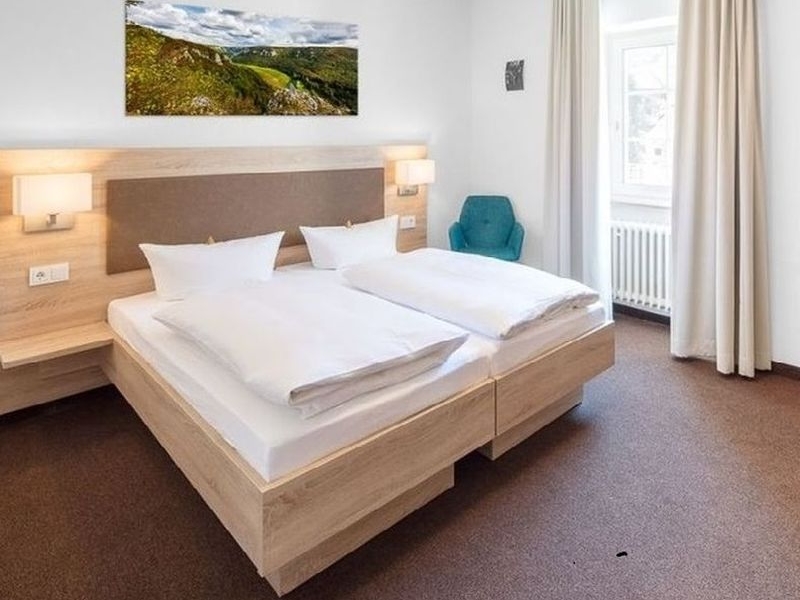 Hotelbuchung im Donaubergland